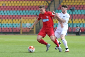 Christian Gawe (l.) - hier noch im Dress von Lichtenberg 47 - beim Pokalfinale gegen den Bfc Preussen.